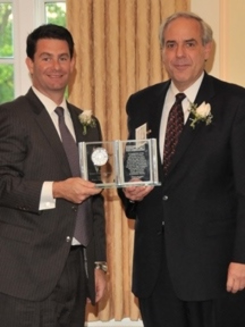 Barry S. Goodman Receives the MCBA Lawyer of the Year Award 2010